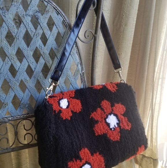 Handmade Floral Purse Handbag Black Red - Picture 2 of 5